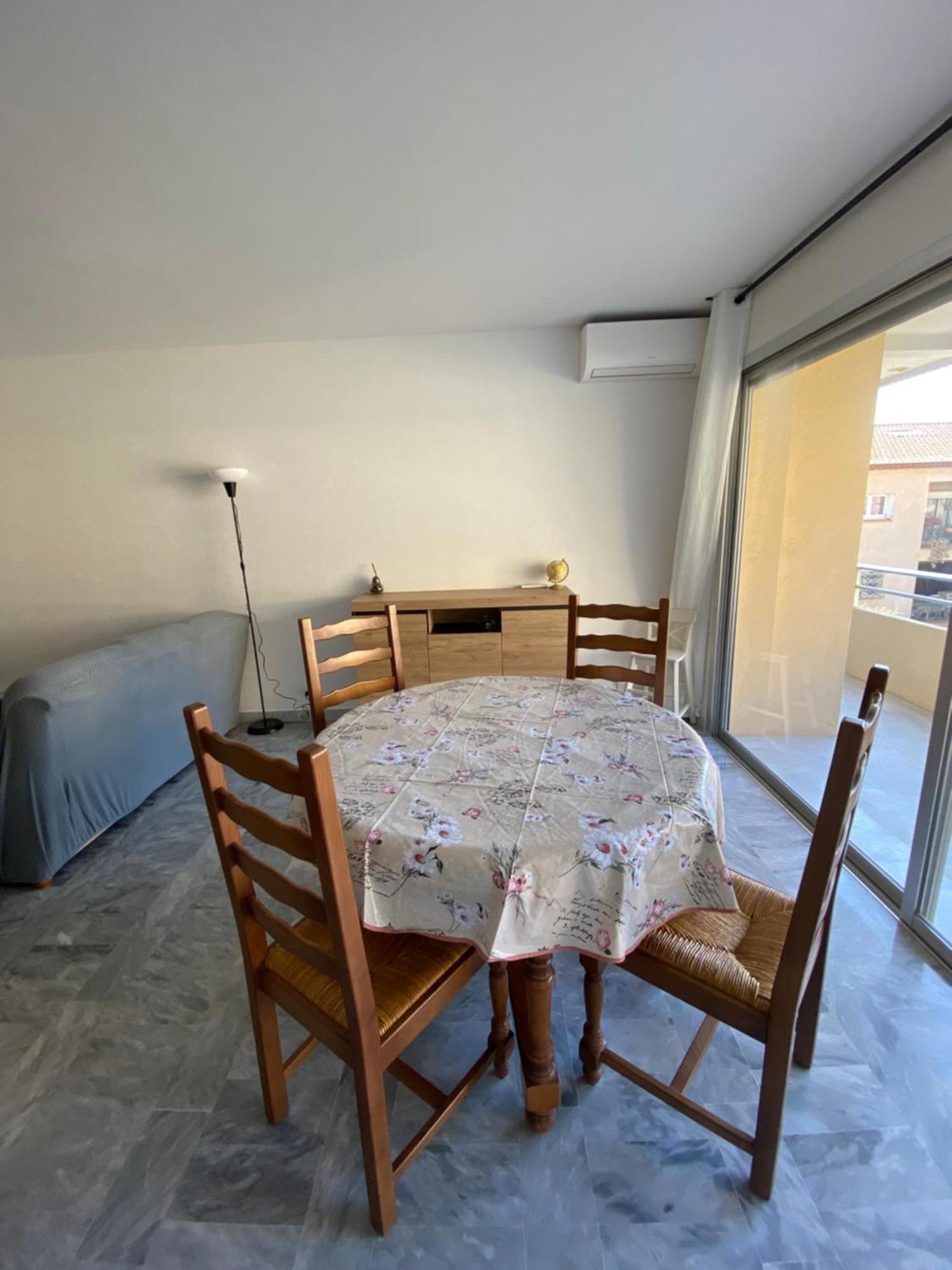 - T3 - 2 - 5 Personnes - Garage - Clim - Port A 300 M Fréjus