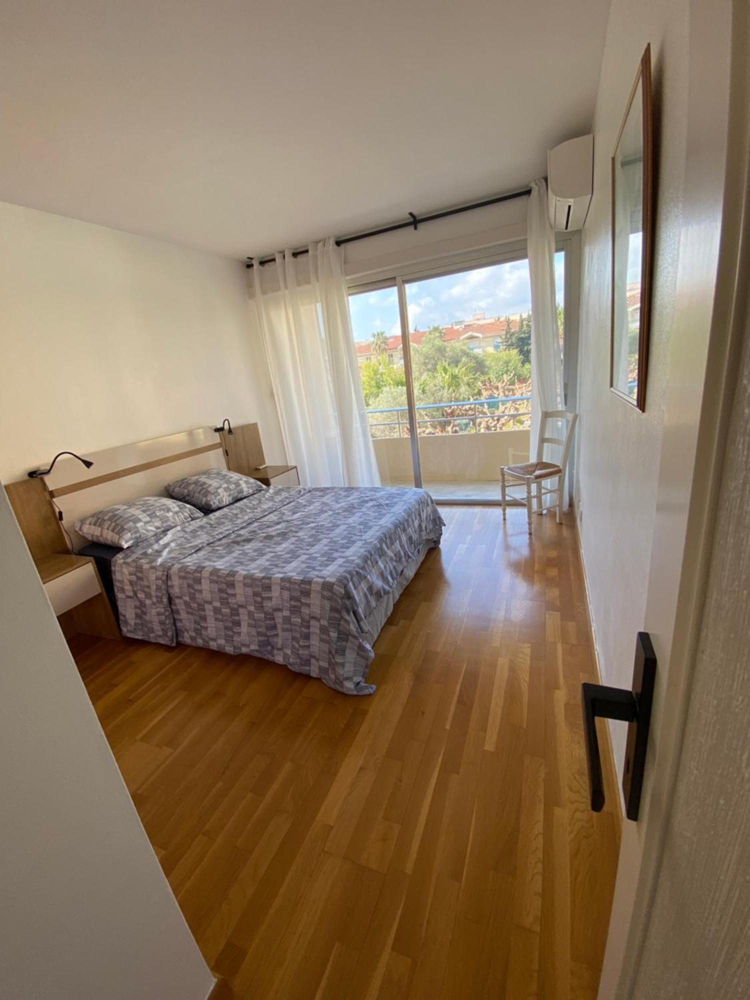 Appartement - T3 - 2 - 5 Personnes - Garage - Clim - Port A 300 M Fréjus
