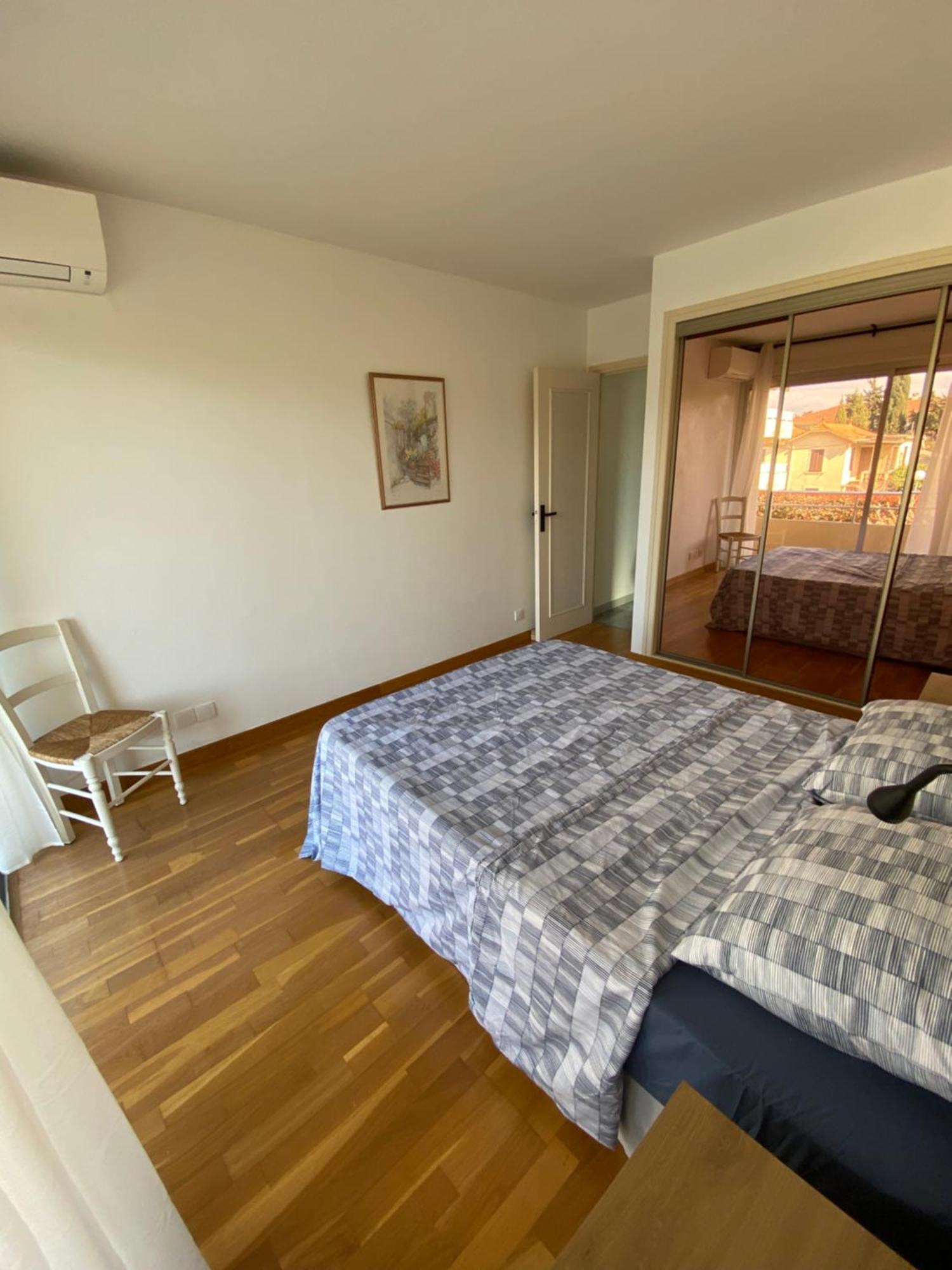 - T3 - 2 - 5 Personnes - Garage - Clim - Port A 300 M Appartement *