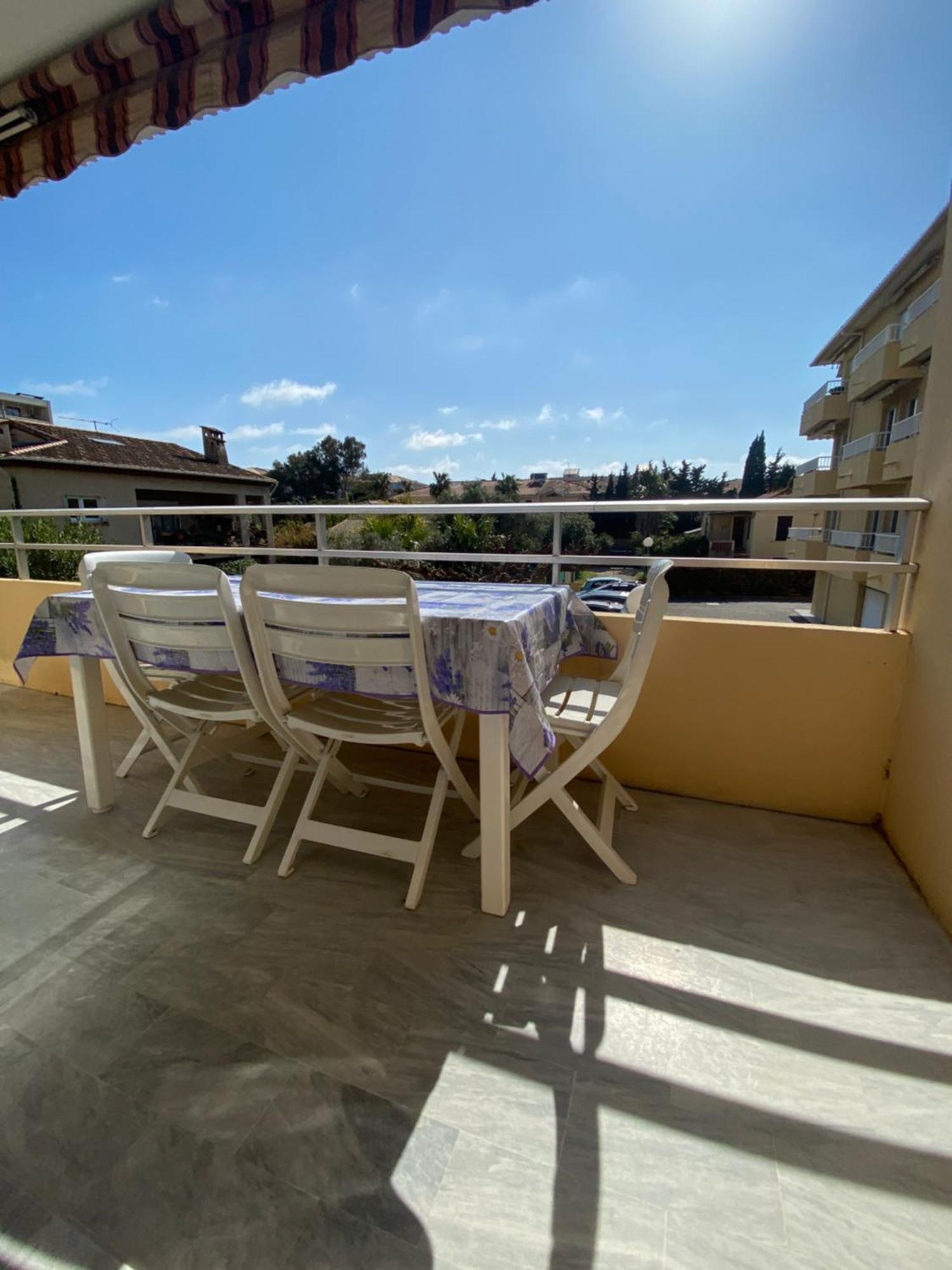 - T3 - 2 - 5 Personnes - Garage - Clim - Port A 300 M